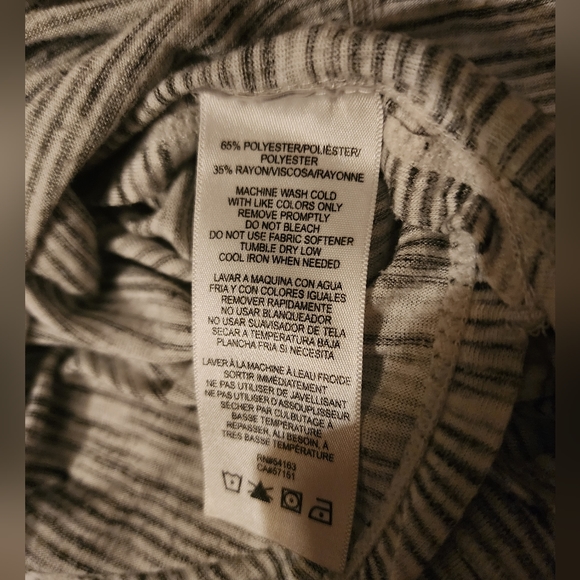 Bundle of 5 Cotton Tanks - Picture 8 of 16